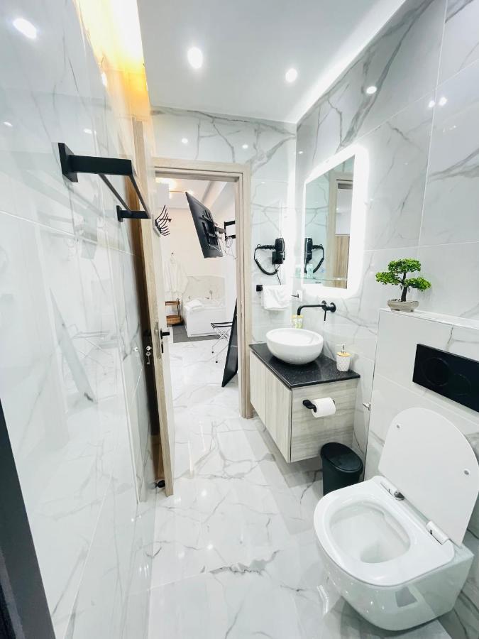 אתונה Apollo 2 Bd Jacuzzi Suite מראה חיצוני תמונה