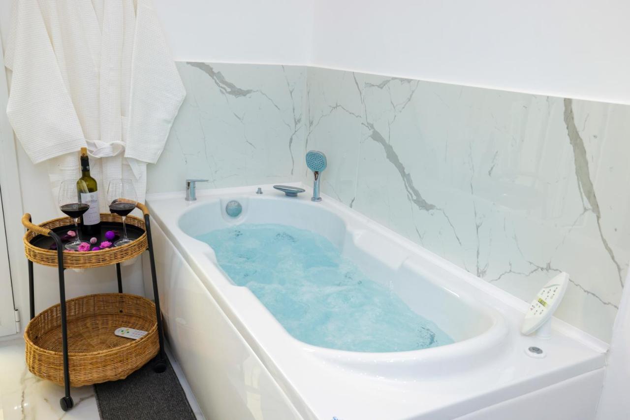 אתונה Apollo 2 Bd Jacuzzi Suite מראה חיצוני תמונה